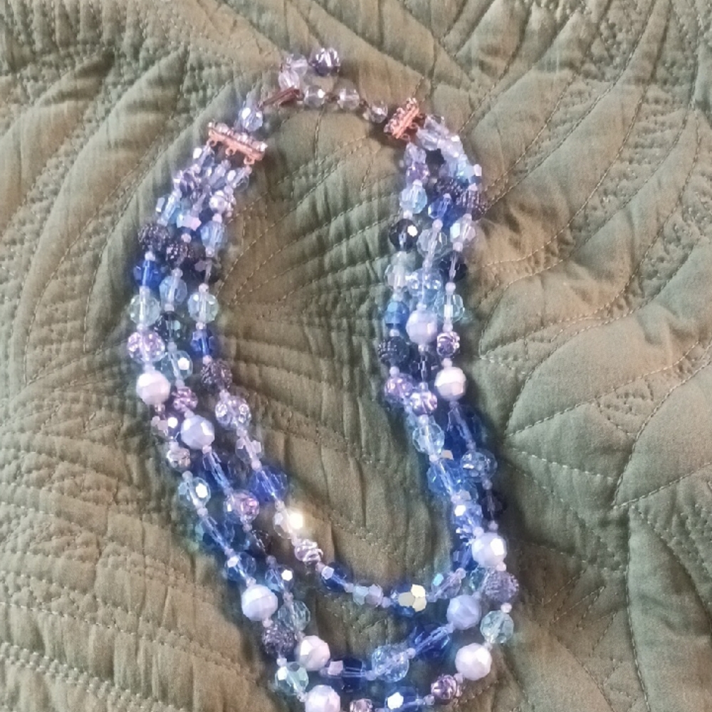Elegant Blue Beaded Necklace
